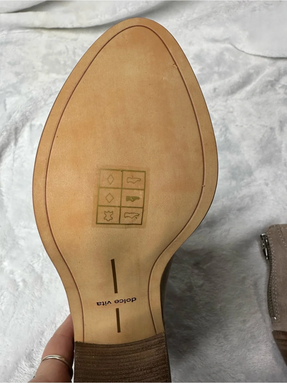 Dolce Vita sleek taupe